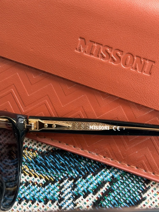 Missoni Classic Women\'s Black Sunnies Sunglasses with Case GUC main image 5
